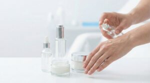 敏感肌こそ「自己処理」をやめるべき？肌バリア機能を守るためのスキンケアと医療アプローチ